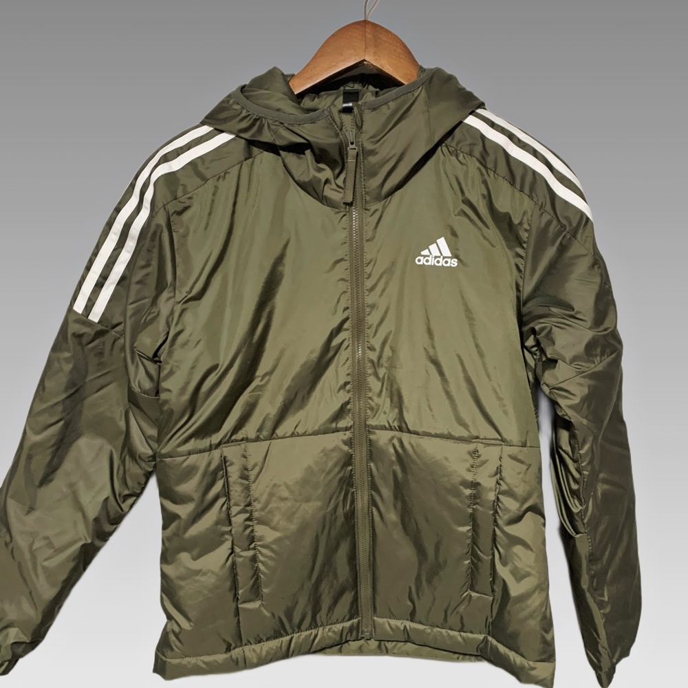 NWT adidas Essential Insulated Warm & Lightwigjt Jacket w/ Full Zip & High Neck